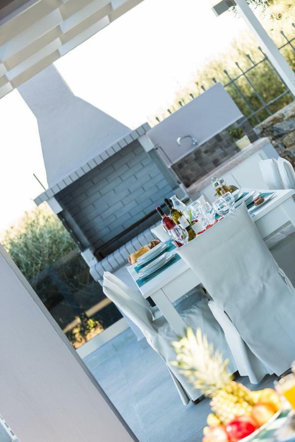 Evangelos Villas, Lavish Touch, By Thinkvilla Angeliana  Bagian luar foto